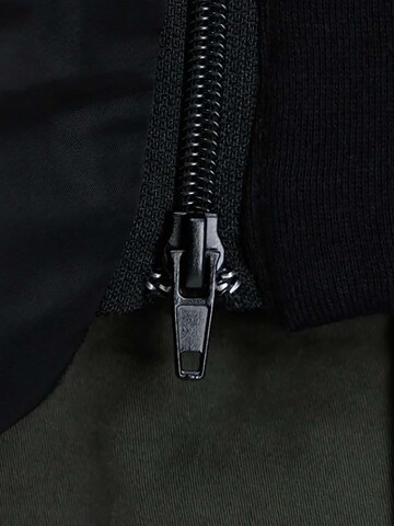 ALPHA INDUSTRIES Between-Season Jacket 'MA-1 D-Tec' in Black