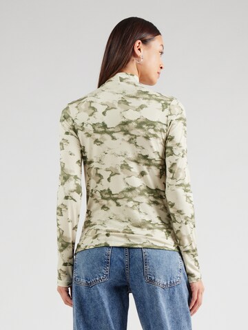 Tricou 'Ki44mmy' de la Hailys pe verde