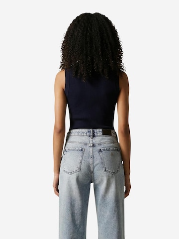 Top in maglia 'Nanna' di Jaqueline de Yong in blu