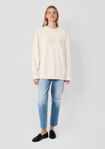 s.Oliver - Sudadera 'Vintage' en beige