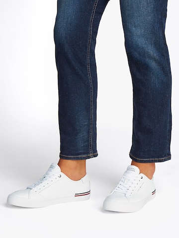 TOMMY HILFIGER Sneakers laag 'CORE CORPORATE' in Wit