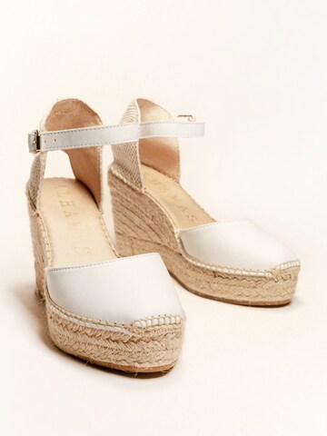 Alhamas Slingpumps 'Alpargata Cuña 10 cm' in Wit