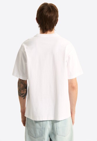 VANS T-shirt i vit