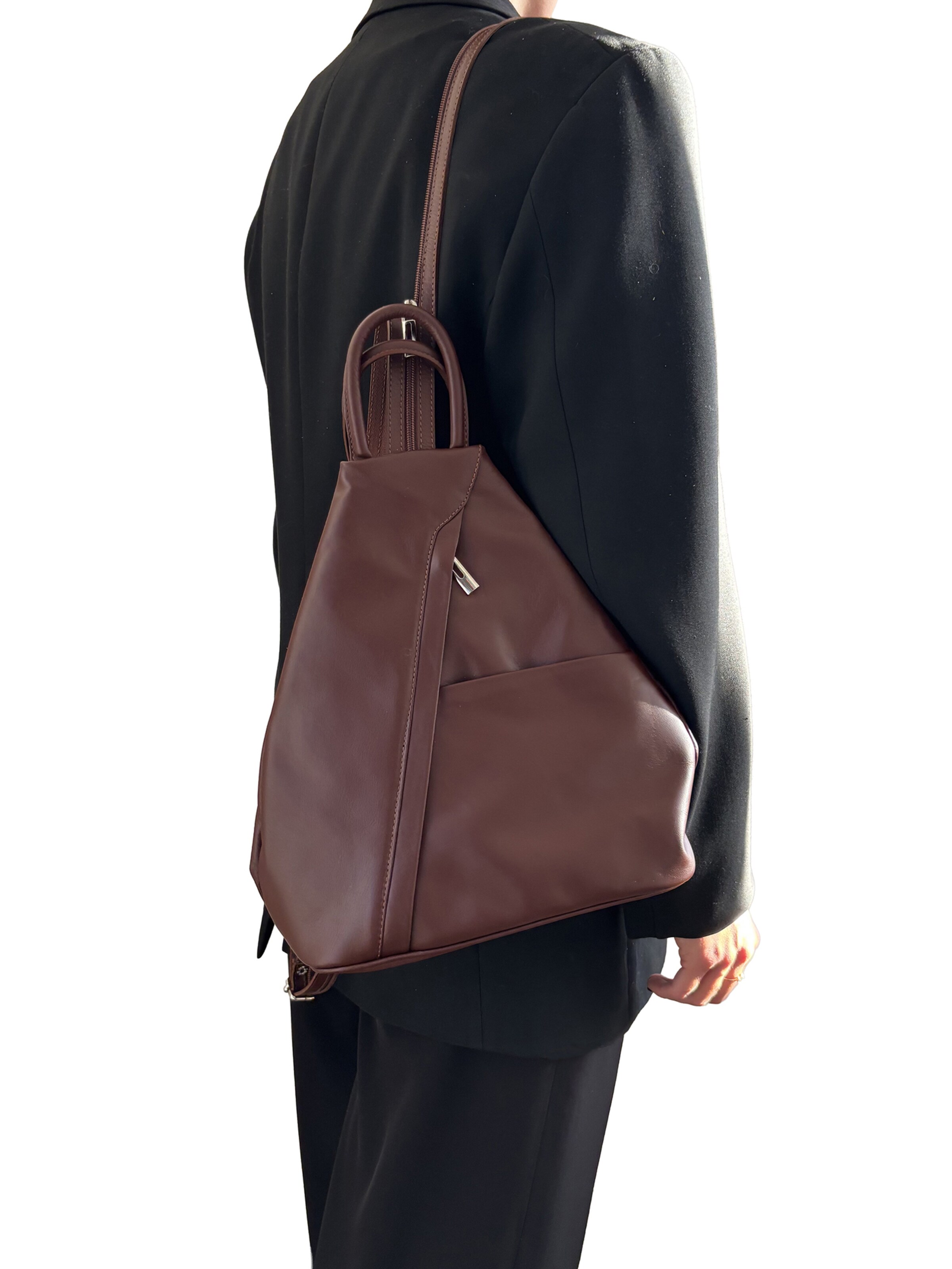 CHICCA BORSE Rugzak in Bruin: voorkant