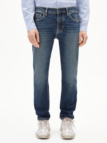 Coupe slim Jean ARMEDANGELS en bleu : devant