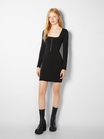 Bershka Kleid in Schwarz