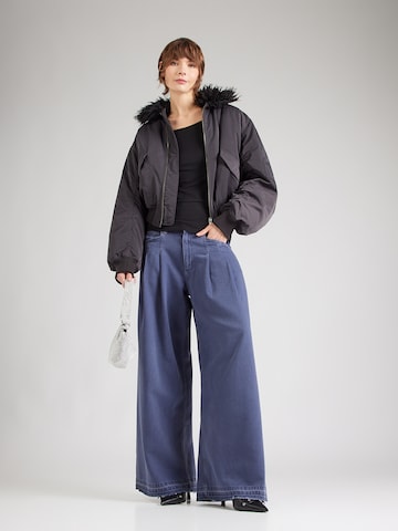 & Other Stories Тениска в черно