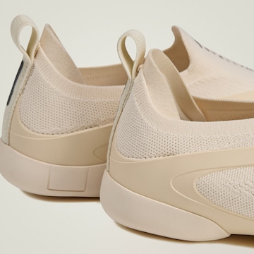 Pantofi sport 'Taekwondo' de la ADIDAS BY STELLA MCCARTNEY pe bej