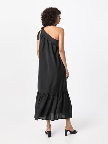 Robe d’été co'couture en noir