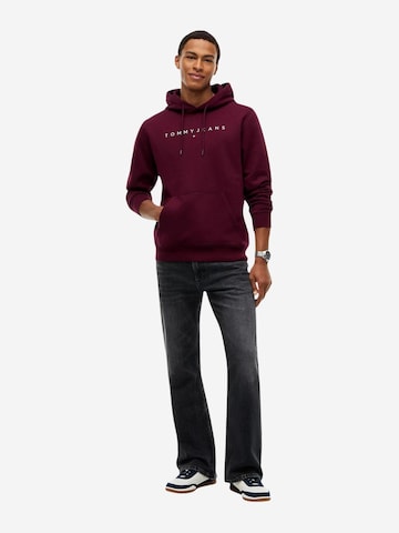 Sweat-shirt 'TJM REG LINEAR LOGO DM0DM20746' Tommy Jeans en rouge