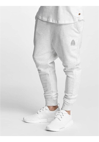 Tapered Pantaloni 'Rainrock' di Just Rhyse in bianco: frontale