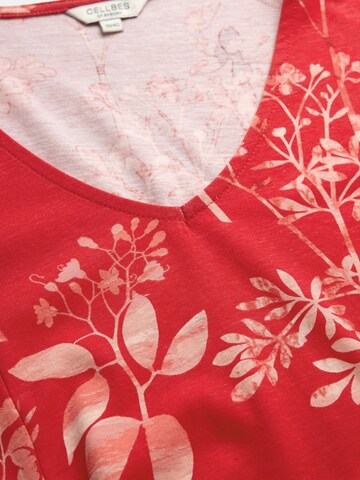 Robe Cellbes of Sweden en rouge