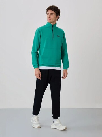 Tommy Life Tracksuit in Green