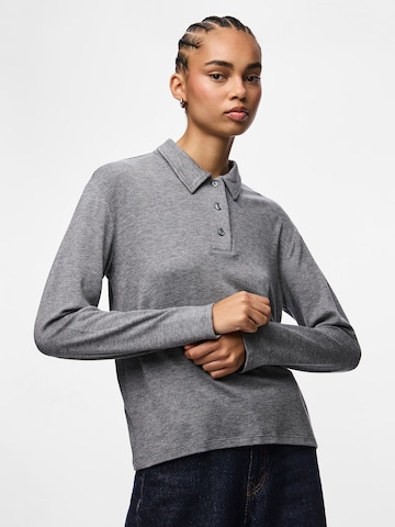 PIECES Tričko 'PCRITT' – šedá: přední strana