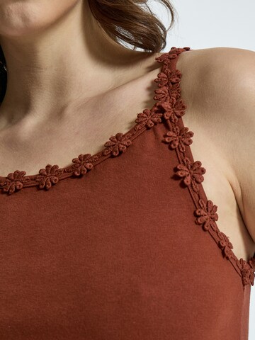 Peppercorn Top 'Alice' in Bruin