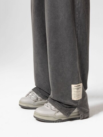 VAMOS CLO Loose fit Trousers in Black