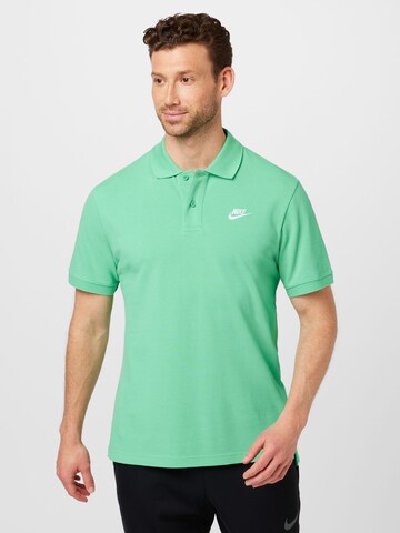 Nike Sportswear Regular fit Μπλουζάκι σε πράσινο: μπροστά