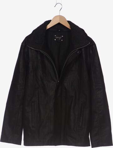 Maze Jacket & Coat in M-L in Black: front
