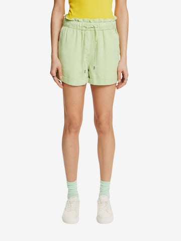 ESPRIT Regular Shorts in Grün: predná strana