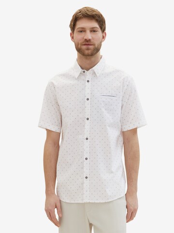 Coupe regular Chemise TOM TAILOR en blanc : devant