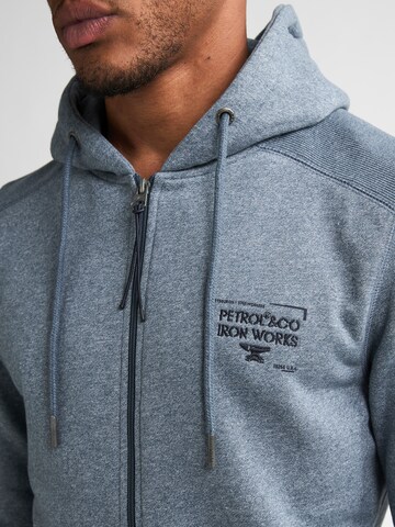 Petrol Industries - Sudadera con cremallera en azul