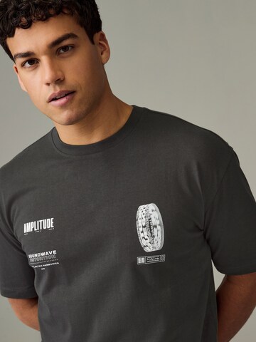 T-Shirt Next en gris