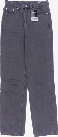 WEEKDAY Jeans in 26 in Grey: front
