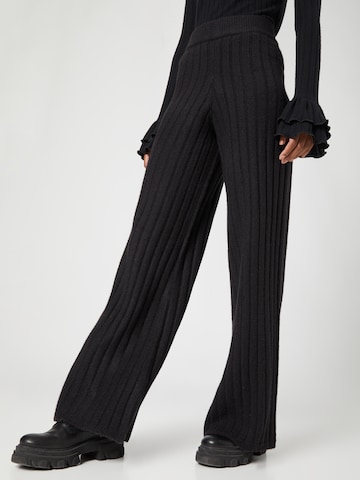 florence by mills exclusive for ABOUT YOU Wide leg Broek 'Pieris' in Zwart: voorkant