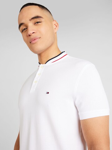 TOMMY HILFIGER T-shirt 'MAO' i vit