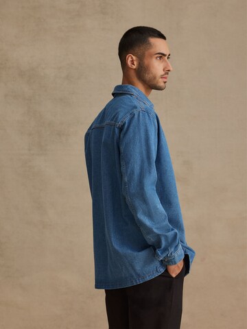 DAN FOX APPAREL Regular fit Button Up Shirt 'Milo' in Blue
