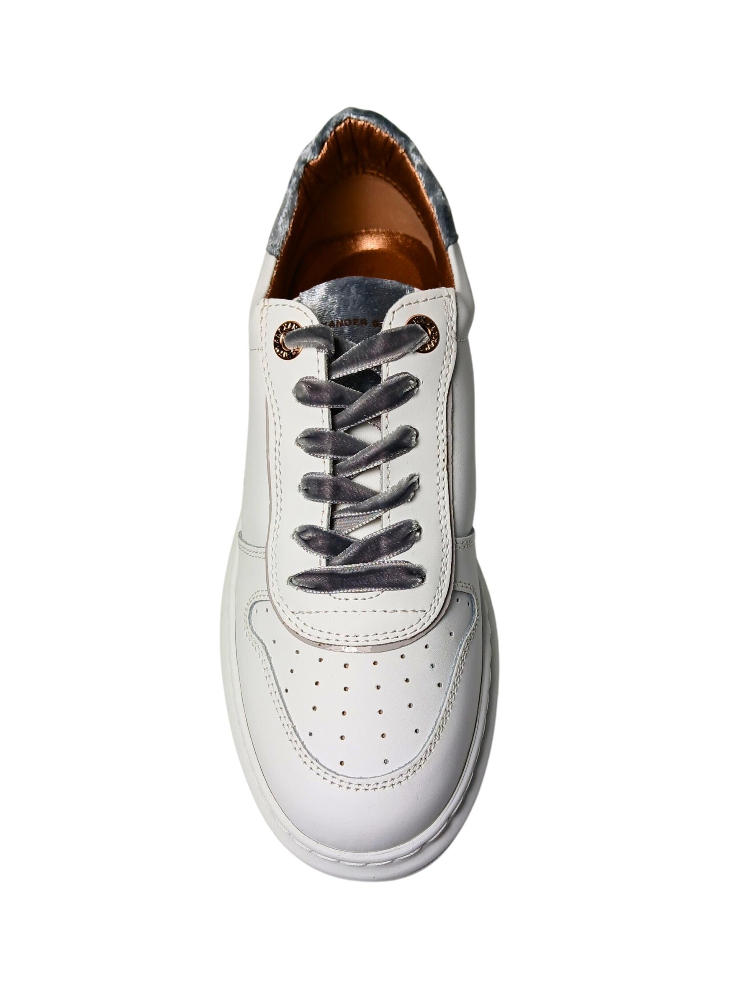 Alexander Smith Sneakers in White