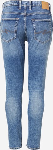 QS Tapered Jeans in Blau