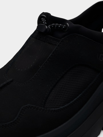 UGG Slip-ons 'Heritage Utility' in Black