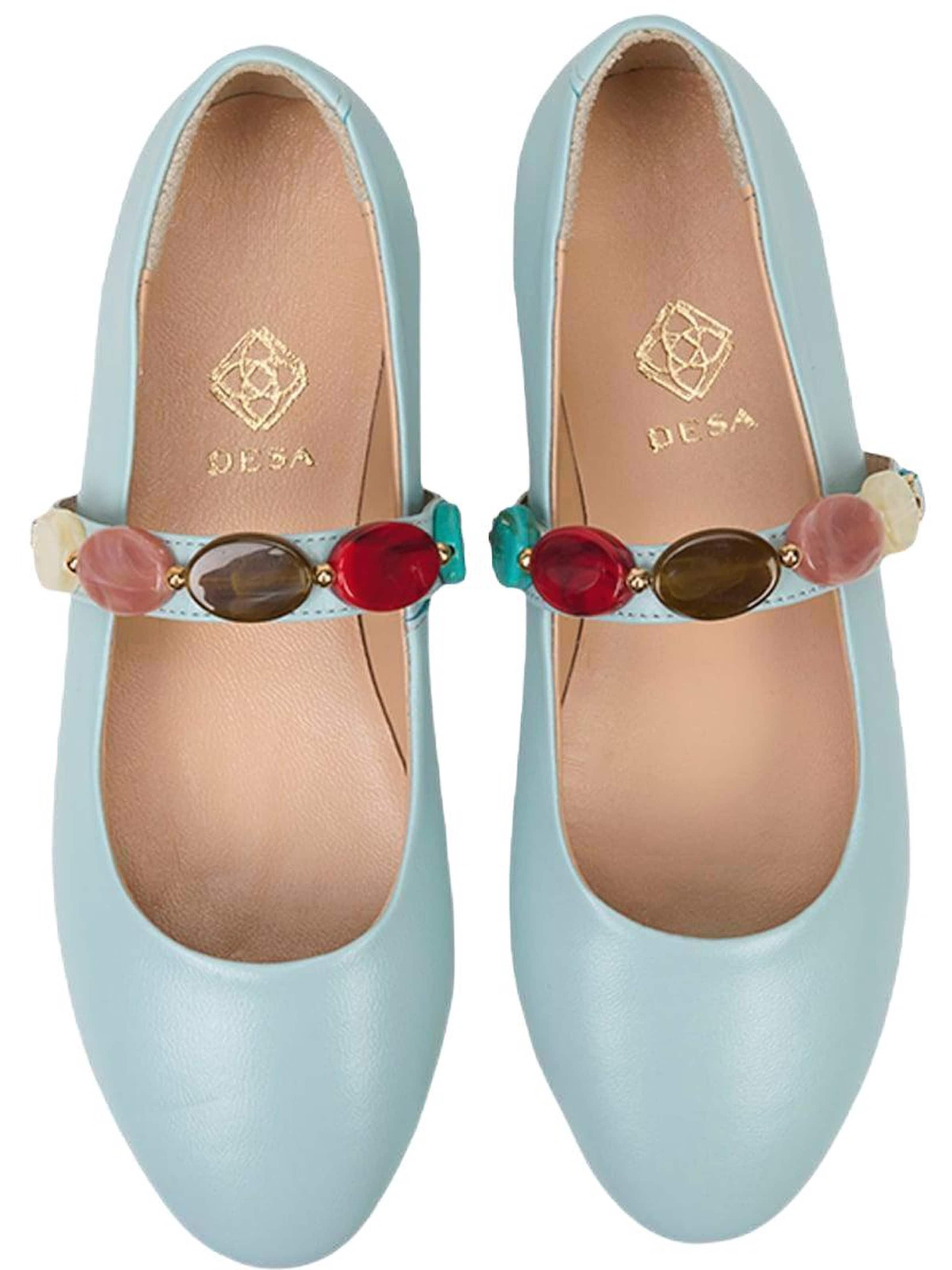 Desa Ballerina‌‌‌‌‌ in Blau