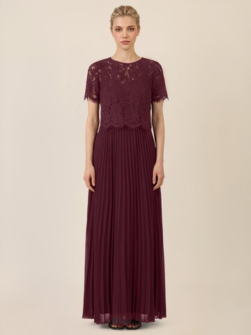 APART Evening Dress in Red: front