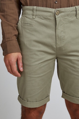 !Solid Regular Pants in Beige