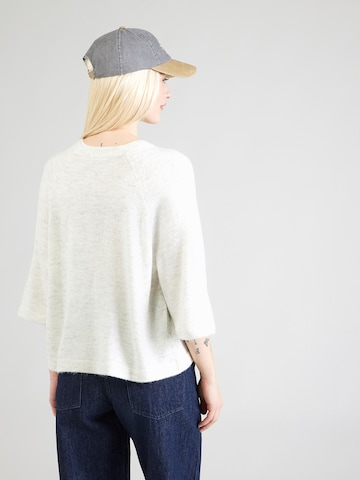 Pulover 'JDYElanora' de la JDY pe alb