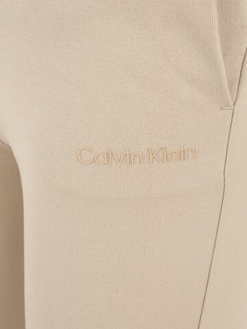 Calvin Klein Avsmalnet Bukse i 