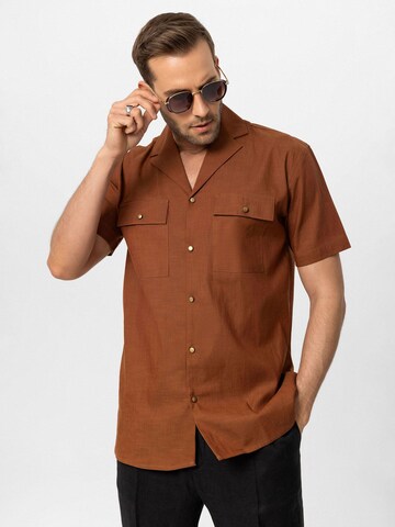 Antioch - Ajuste confortable Camisa en marrón