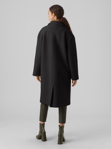 VERO MODA Ανοιξιάτικο και φθινοπωρινό παλτό 'JOVIE' σε μαύρο