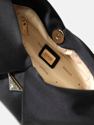GUESS Handtasche in Schwarz