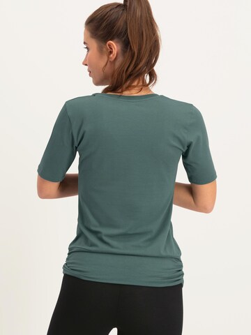 Urban Goddess Yoga & Activewear Sporttop 'Kami Yoga Tee' in Grün