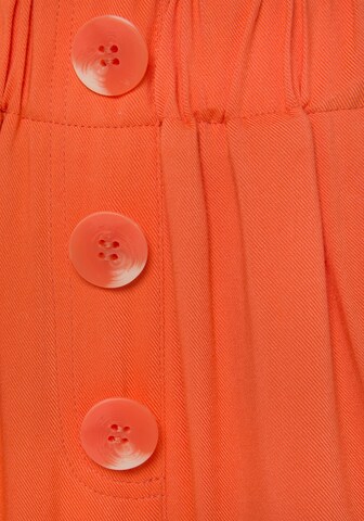 LASCANA Loosefit Bundfaltenhose in Orange