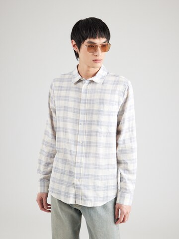 Coupe regular Chemise 'FLAAVIEN' ARMEDANGELS en bleu : devant