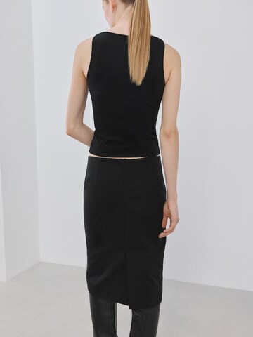 MANGOTop 'TECLA' - crna boja