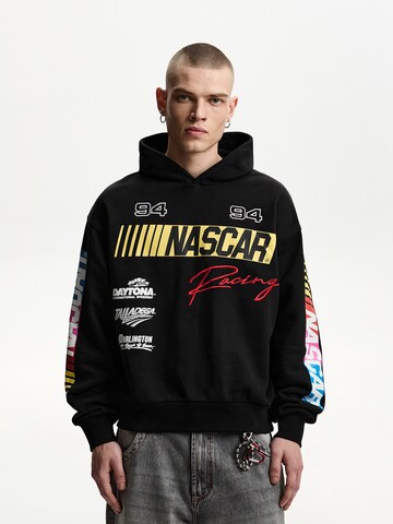 Felpa 'NASCAR' di Bershka in nero: frontale