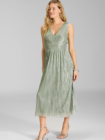 SWING Cocktail Dress in Green: front