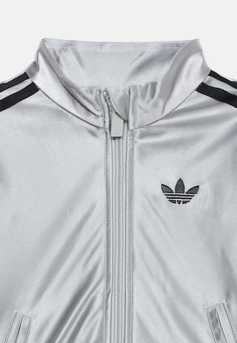 ADIDAS ORIGINALS Träningsset 'FIREBIRD' i grå