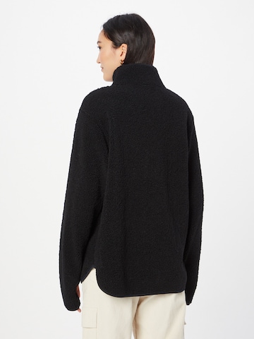 Jachetă  fleece 'Tara' de la Gina Tricot pe negru