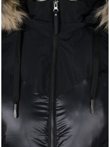 Veste d’hiver 'Luna' Zizzi en noir